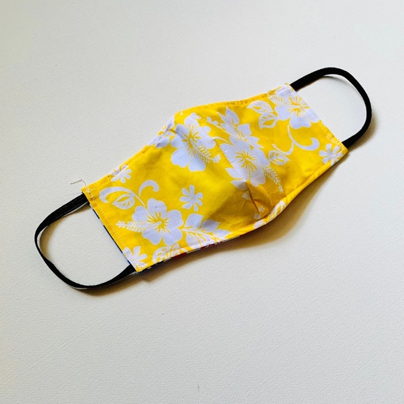 NEW Handmade Hawaiian Hibiscus Print Face Mask in Yellow - Picture 2 of 4